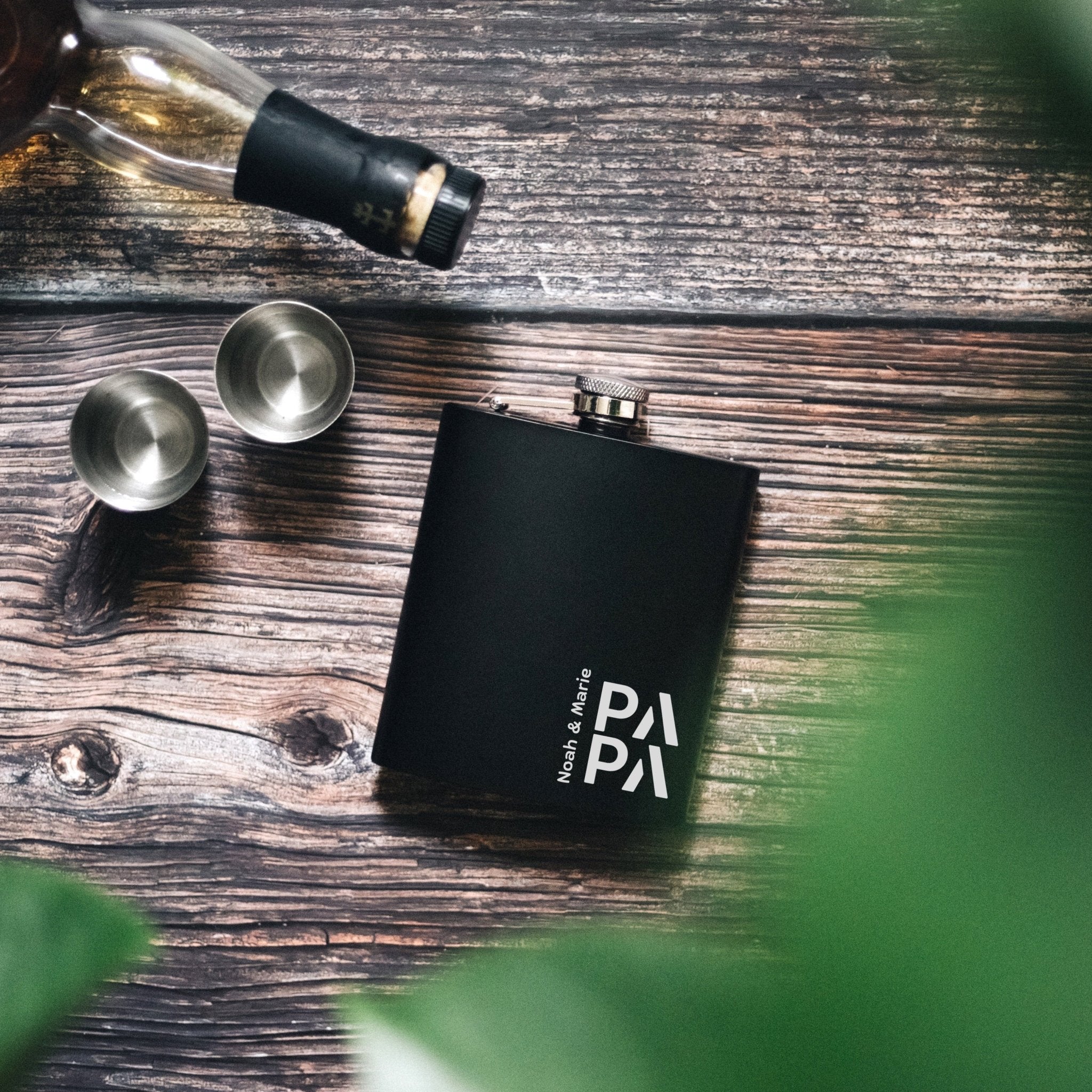 Flachmann schwarz - Papa - Abenteuernah