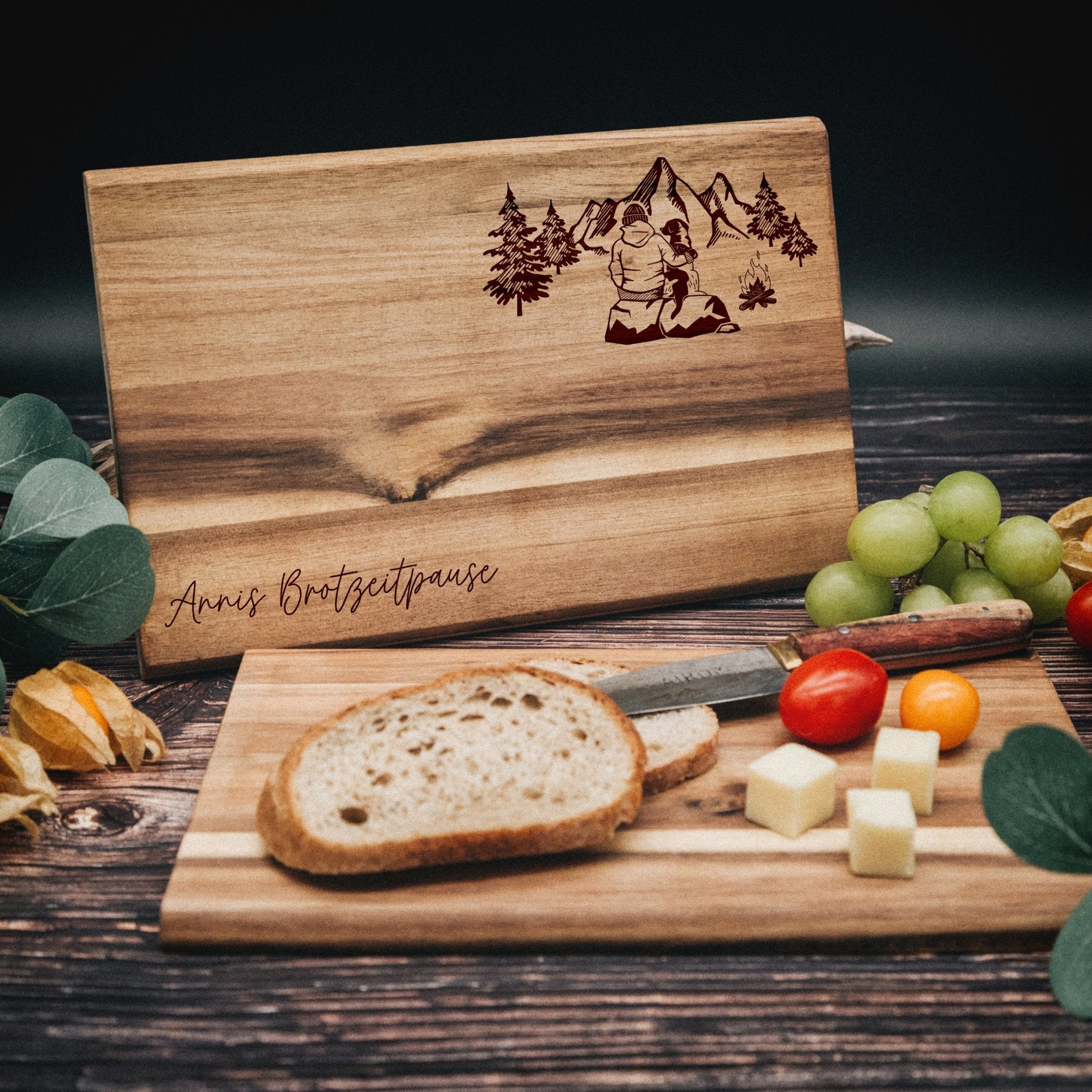 Frühstücksbrett Akazie - Camper, Fahrrad, Hund - Abenteuernah