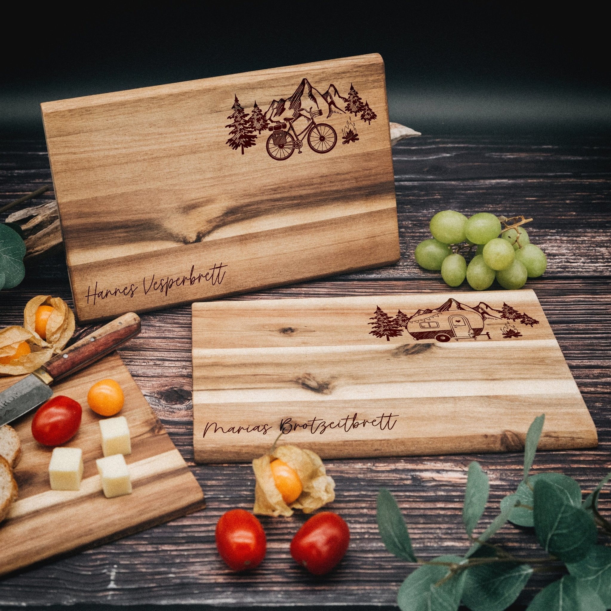 Frühstücksbrett Akazie - Camper, Fahrrad, Hund - Abenteuernah
