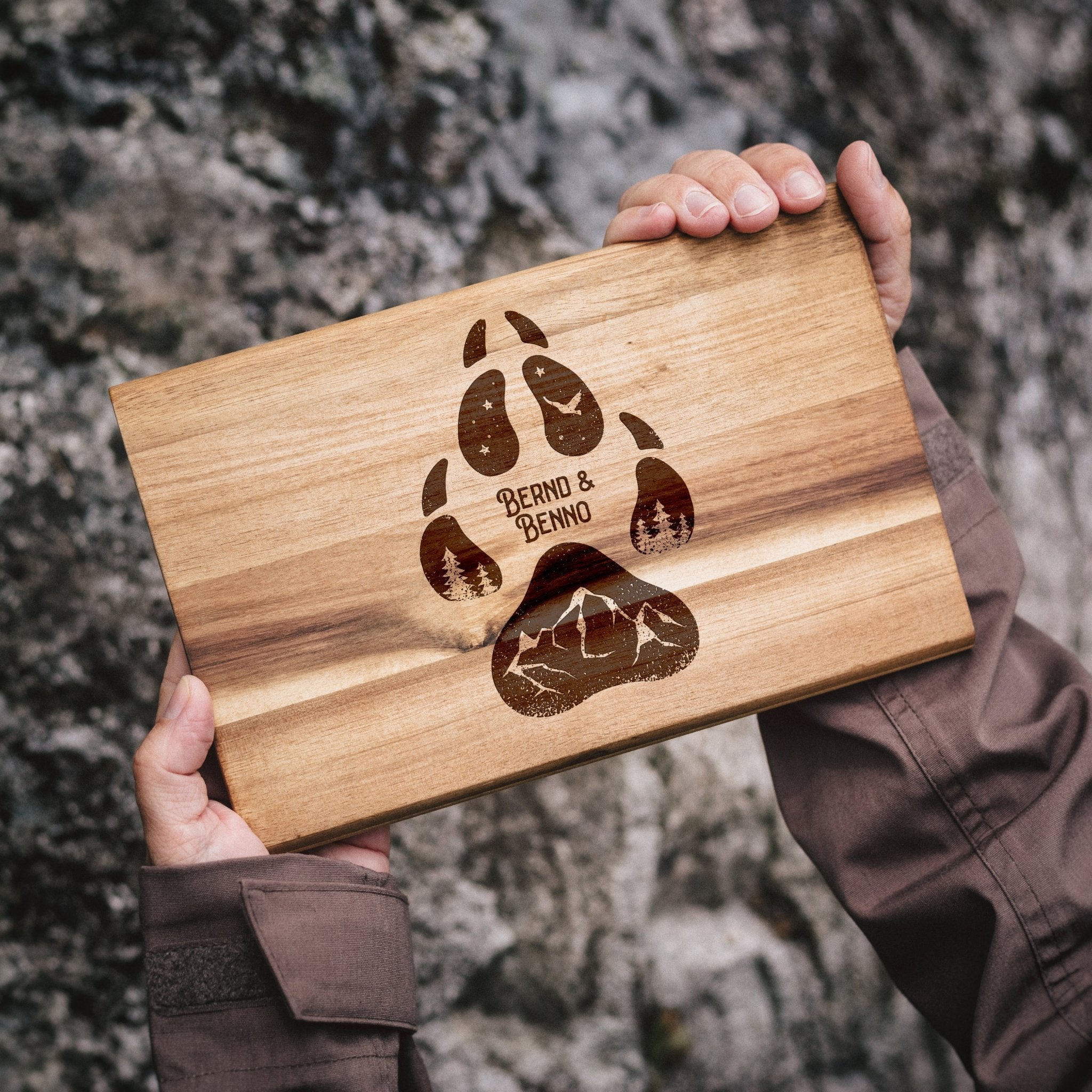 Frühstücksbrett Akazie - Hundepfote - Abenteuernah