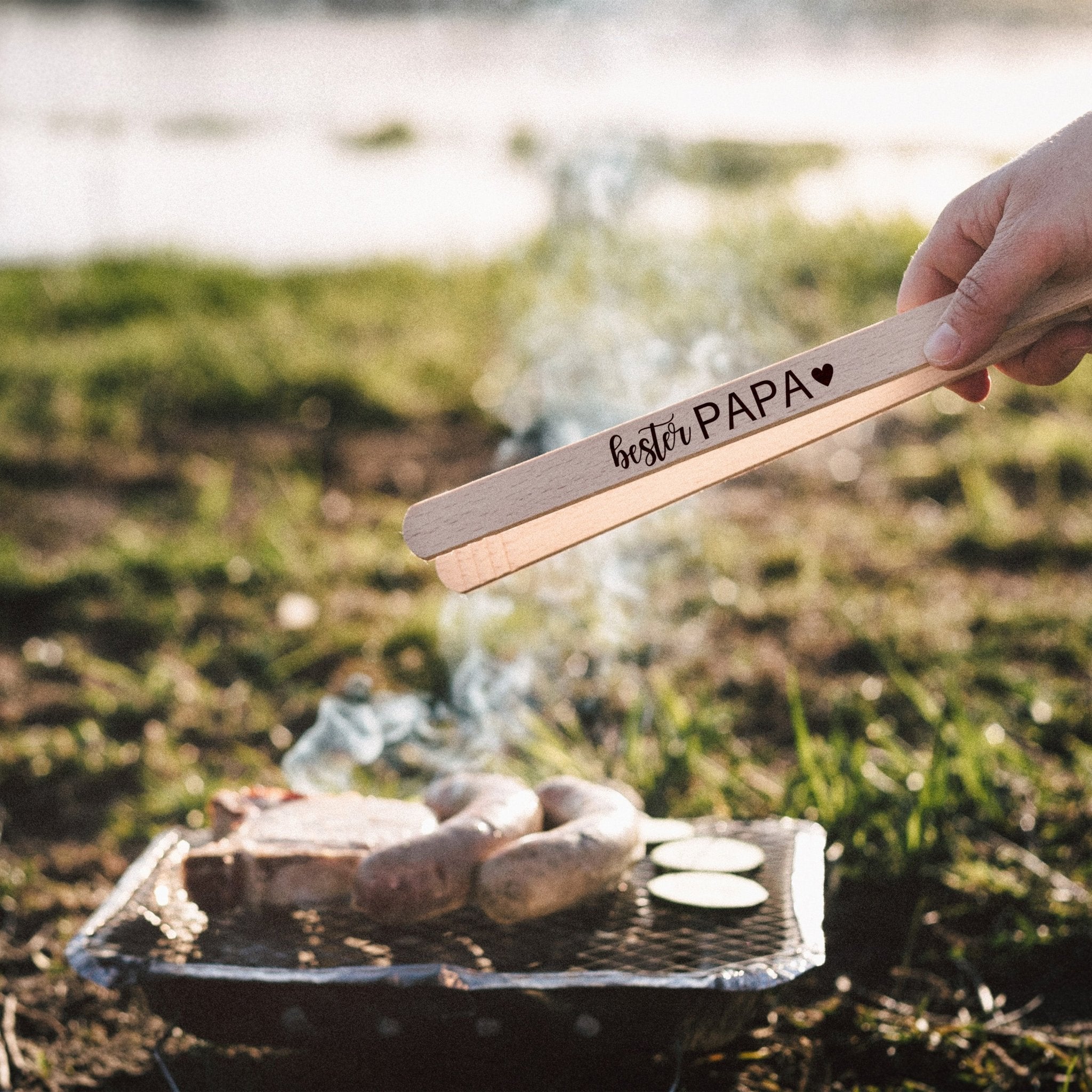 Grillzange aus Holz - bester Papa - Abenteuernah