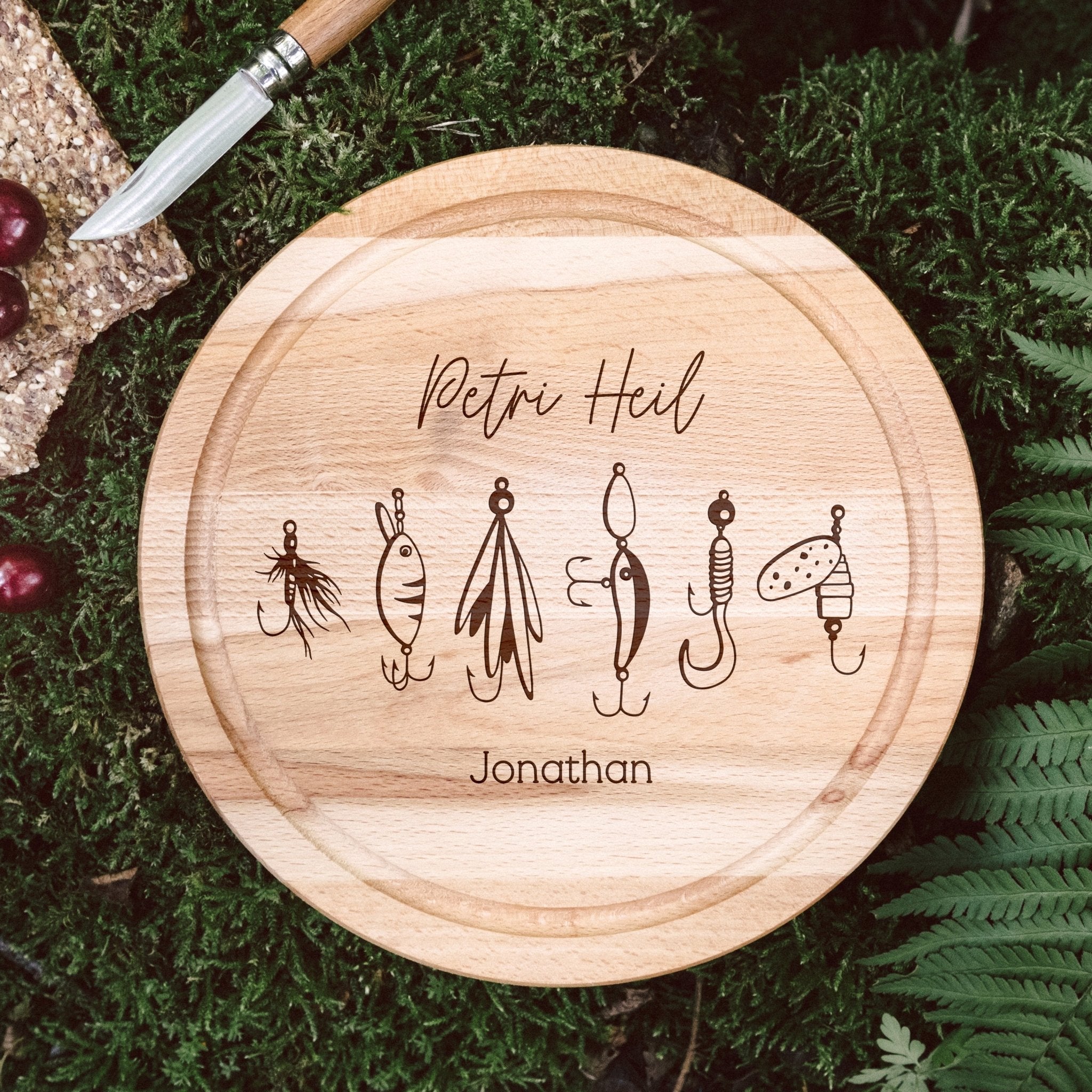Rundes Holzbrett - Angelköder - Abenteuernah