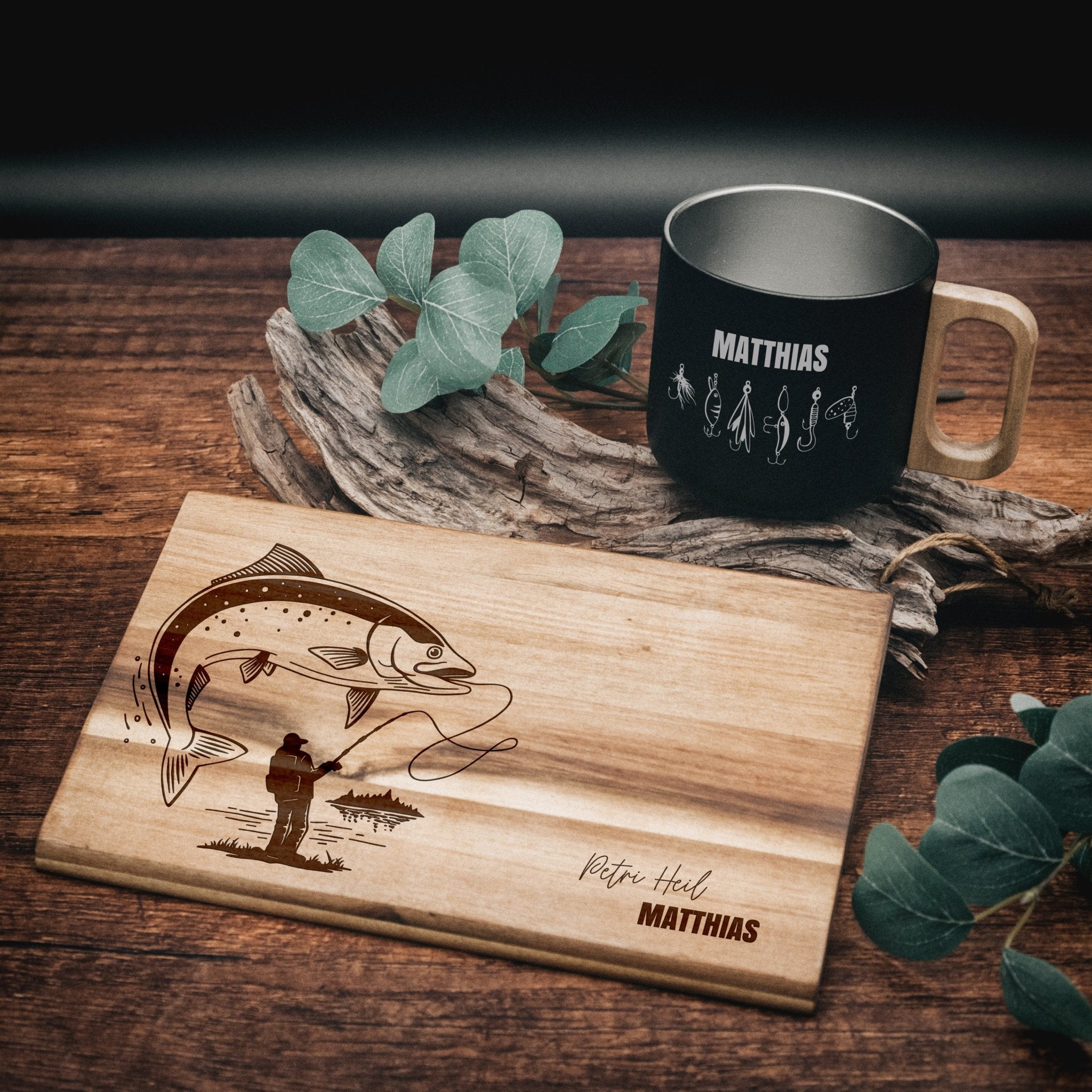 Set Frühstücksbrett Akazie und Edelstahltasse - Angler - Abenteuernah