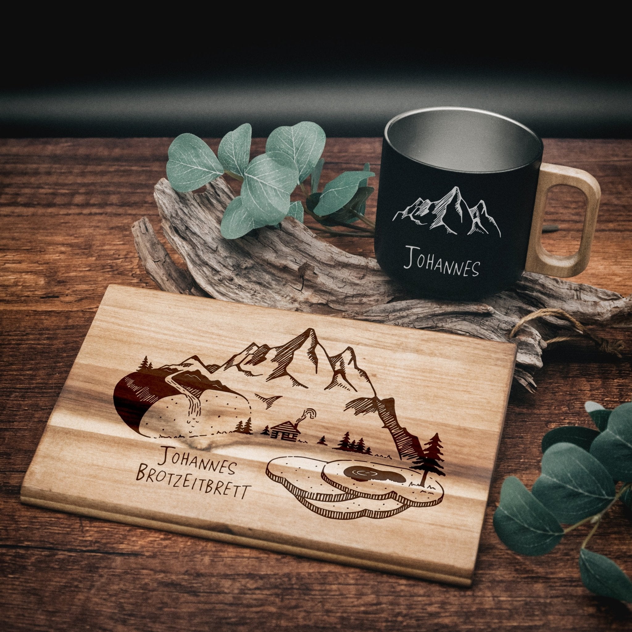 Set Frühstücksbrett Akazie und Edelstahltasse - Brotzeitlandschaft - Abenteuernah