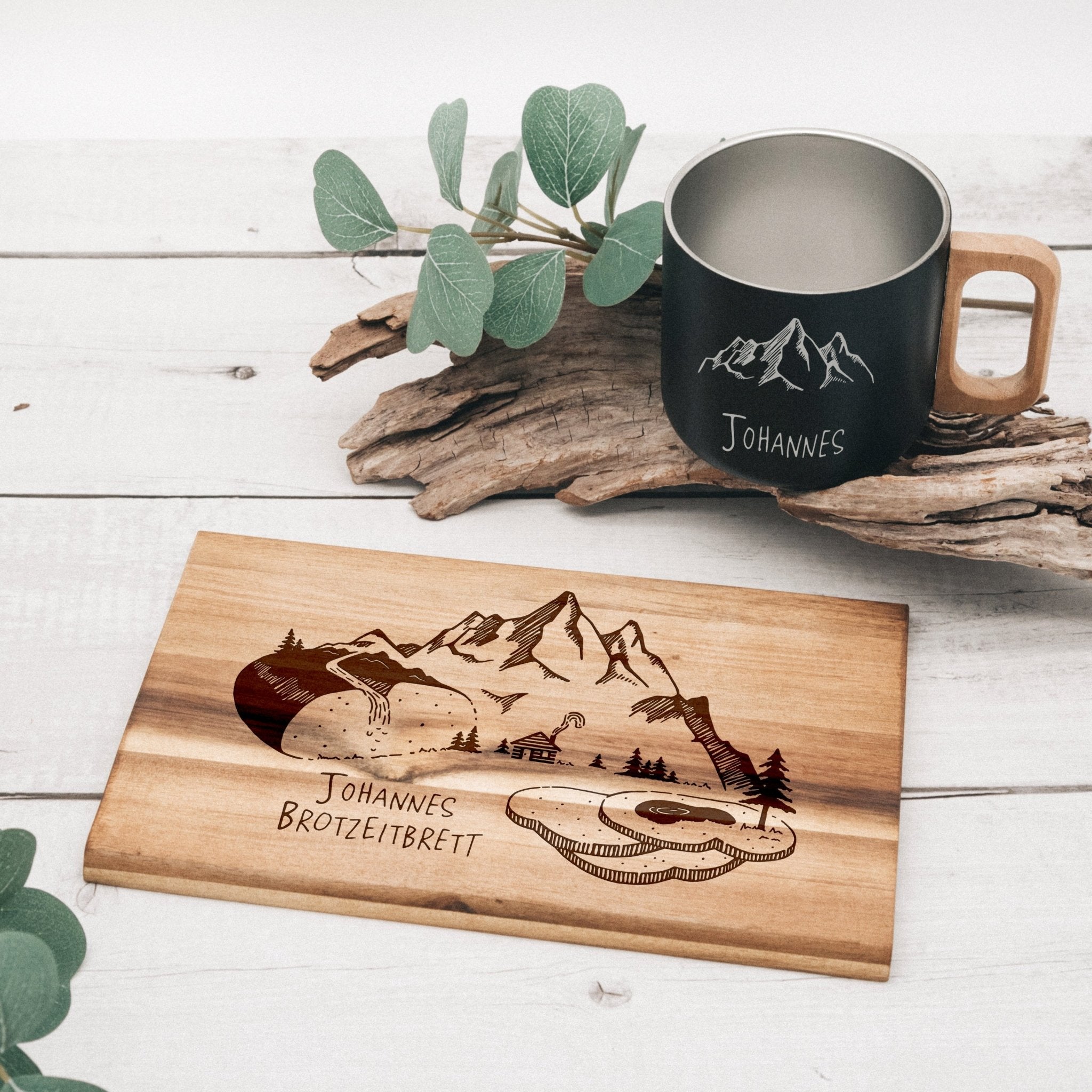 Set Frühstücksbrett Akazie und Edelstahltasse - Brotzeitlandschaft - Abenteuernah