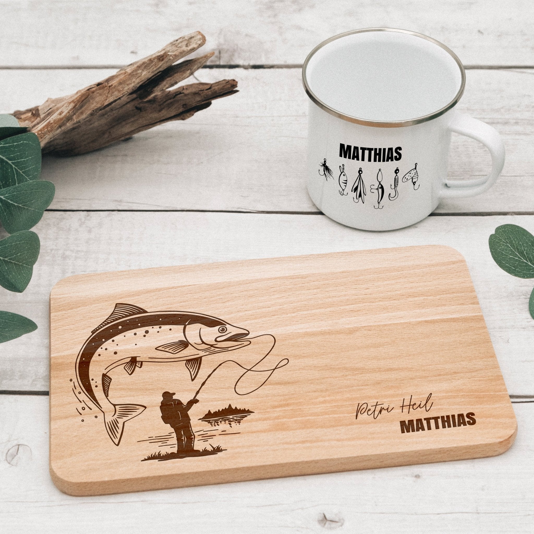 Set Frühstücksbrett Buche und Emailletasse - Angler - Abenteuernah