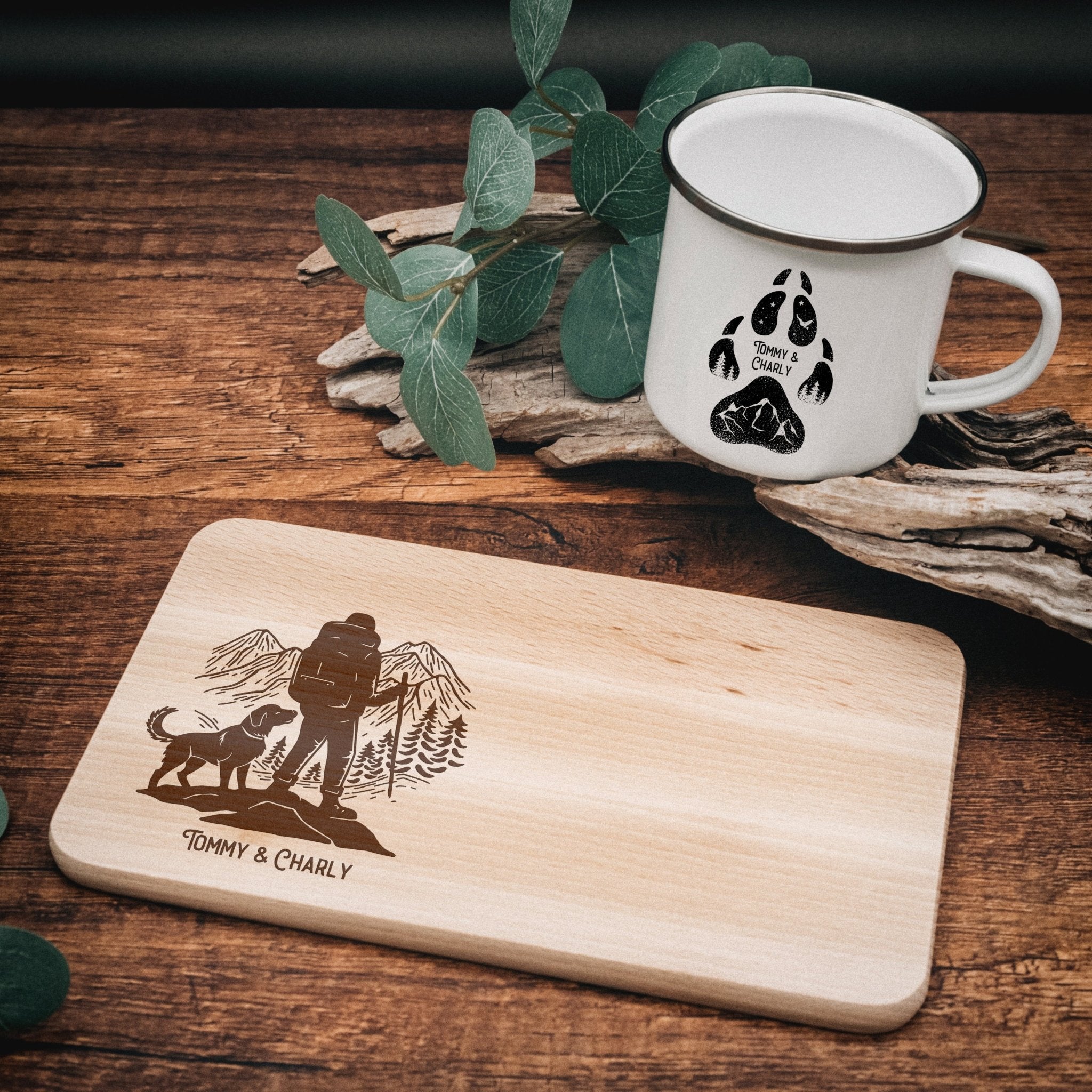 Set Frühstücksbrett Buche und Emailletasse - Hund - Abenteuernah