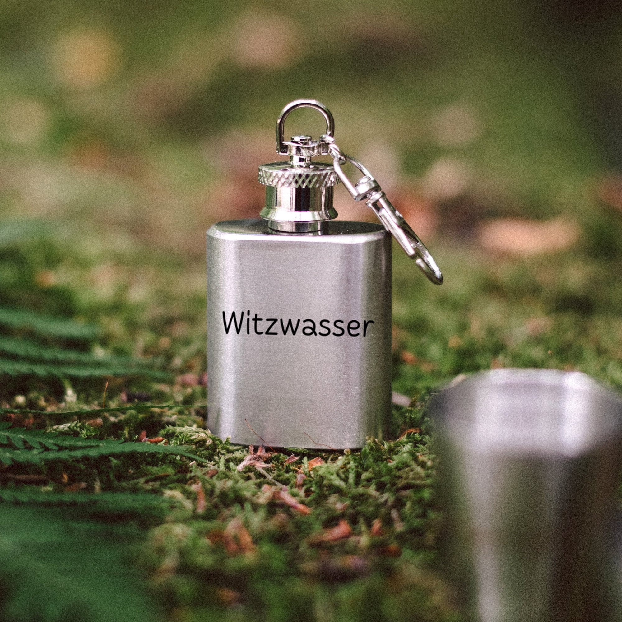 Mini Flachmann - Schlüsselanhänger - Schnapsidee, Klima - Kürzer, Witzwasser - Abenteuernah