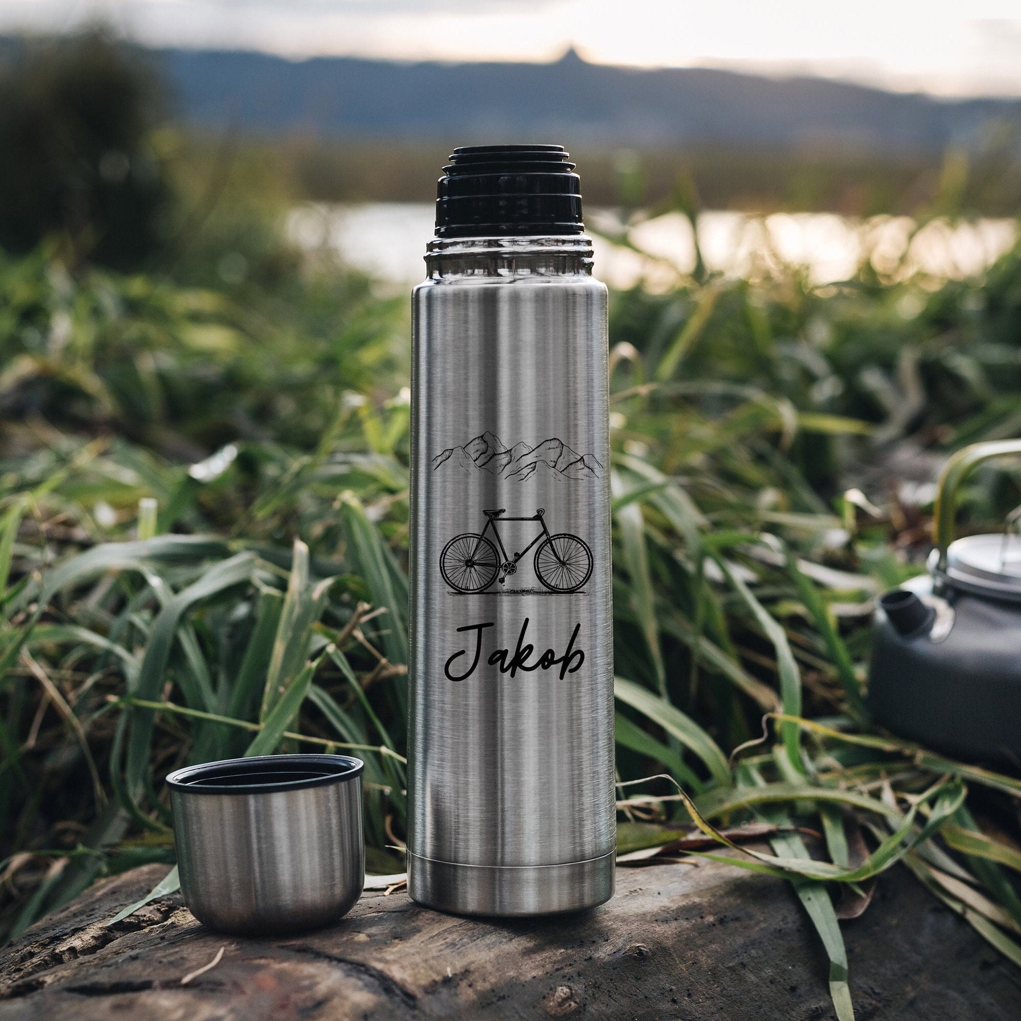 Thermosflasche Edelstahl - Fahrrad Berge - Abenteuernah