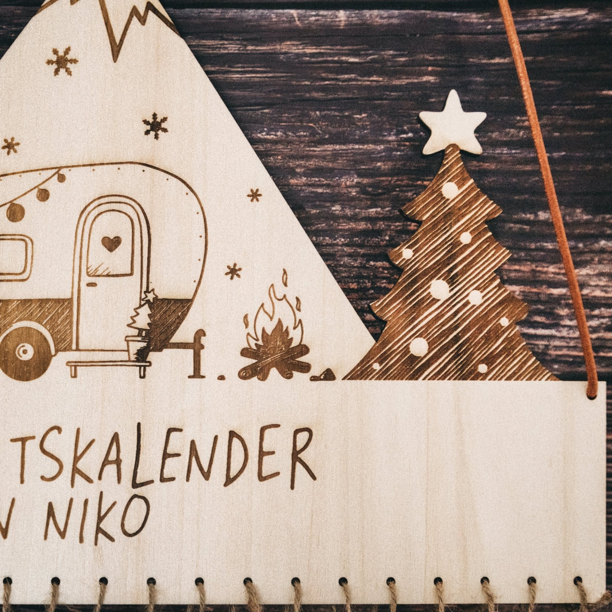 Adventskalender - Camper Landschaft mit Wunschnamen - Abenteuernah