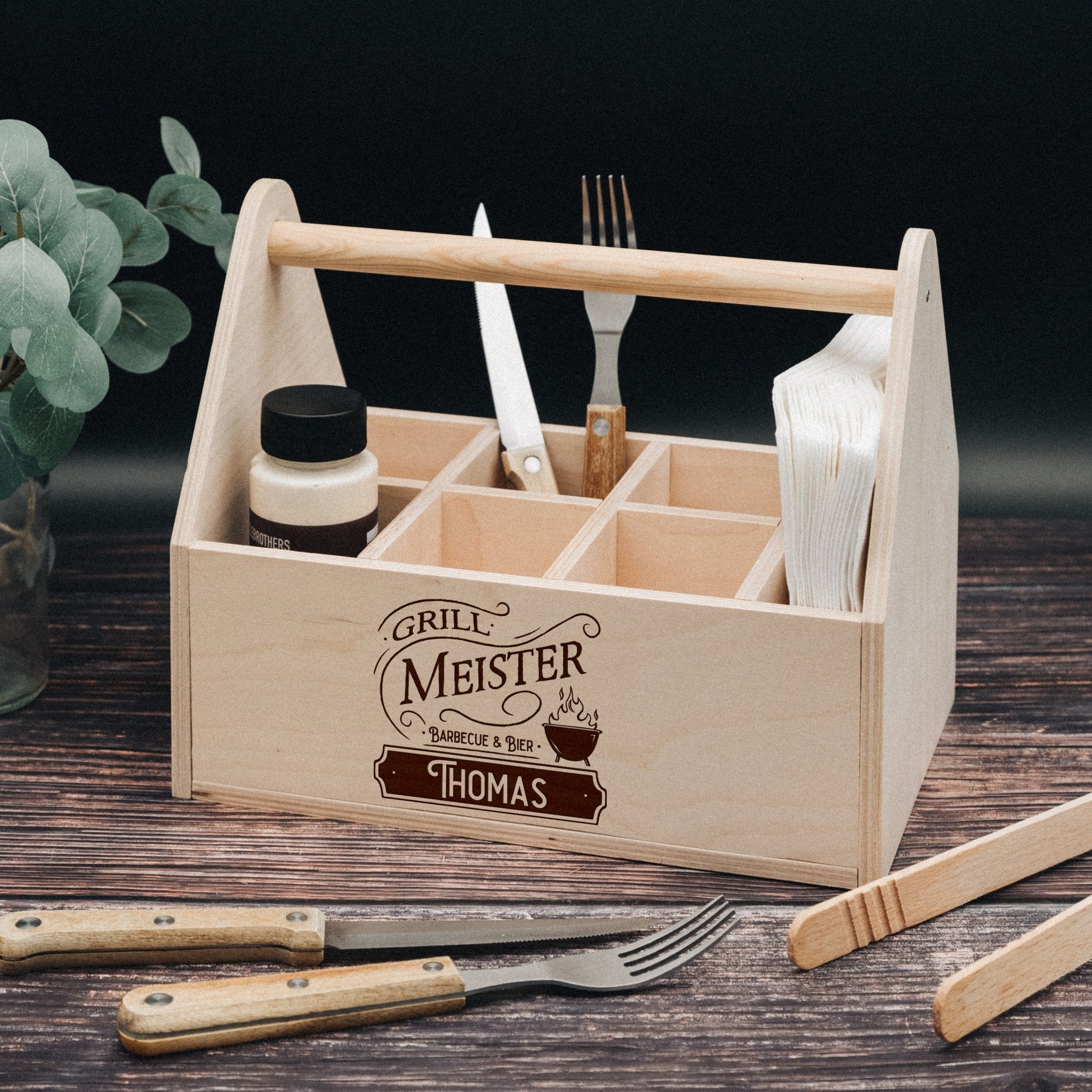 Grill - Caddy aus Holz - Grillmeister Vintage Wunschname - Abenteuernah