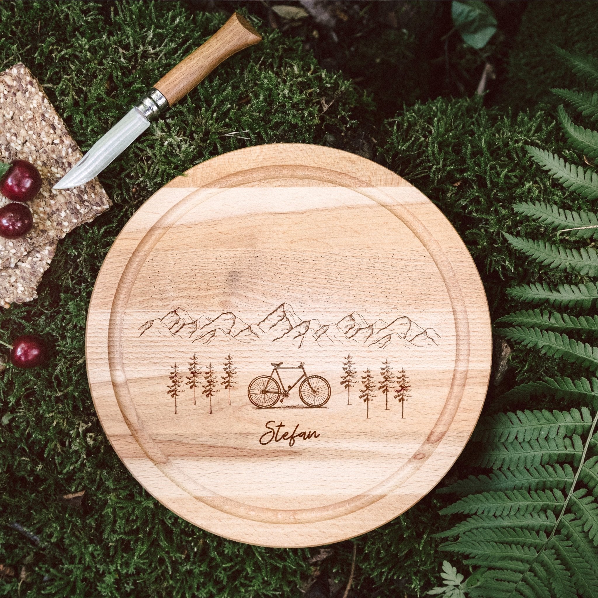 Rundes Holzbrett - Fahrrad Berge - Abenteuernah