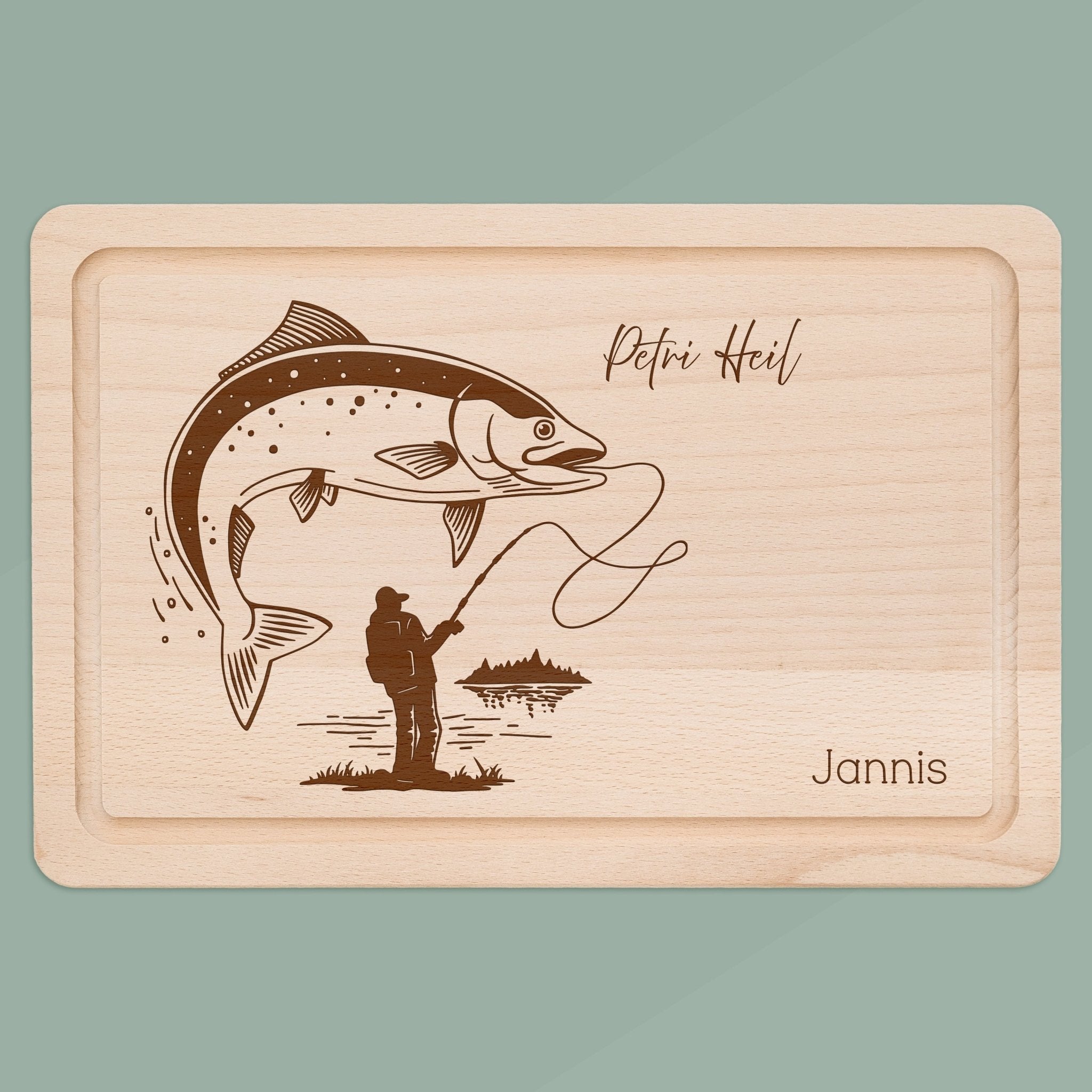 Schneidebrett mit Saftrille - Angler mit Fisch - Abenteuernah
